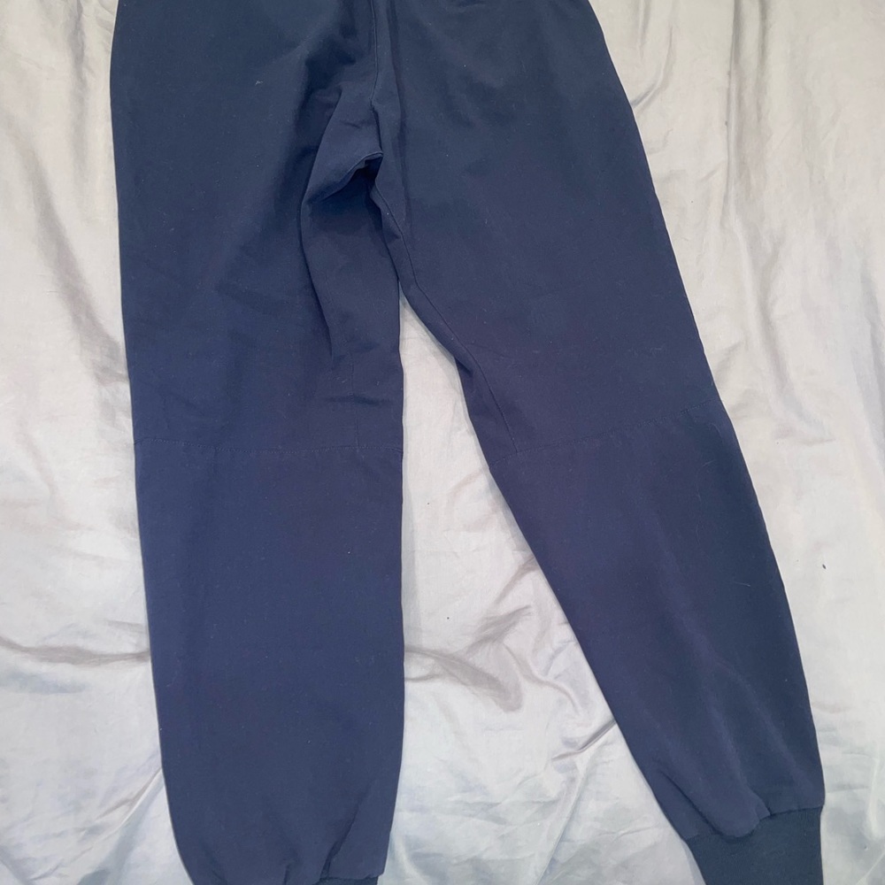 Men’s Figs jogger scrub pants- navy, size L